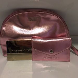 NEW Pink Irridecent Victoria’s Secret Travel Set Bag Cosmetics Set of 3 Mirror,